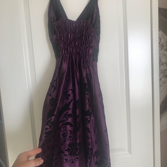 Purple cute dress with beautiful velvet prints. - Picture 4 of 4